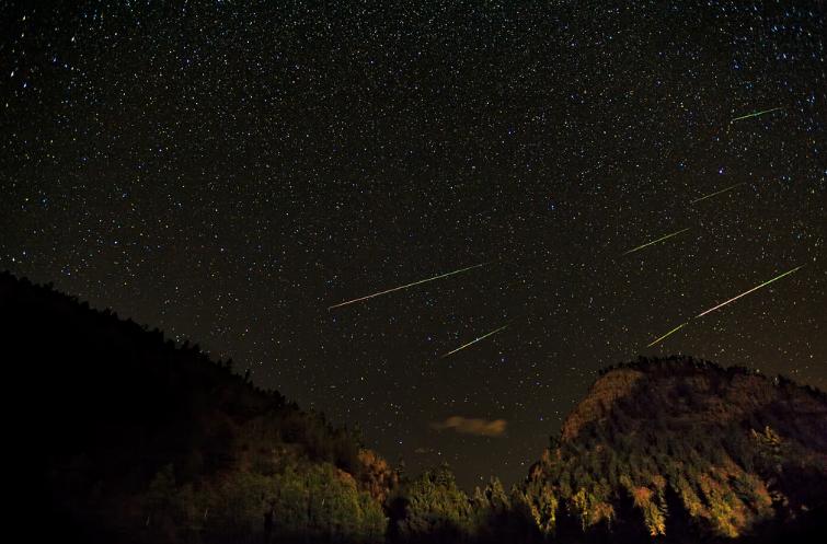 Perseid Meteor Shower Light Show Peaks Tonight